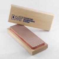 Pierre d'affutage diamant DMT - Grain fin - Support en bois